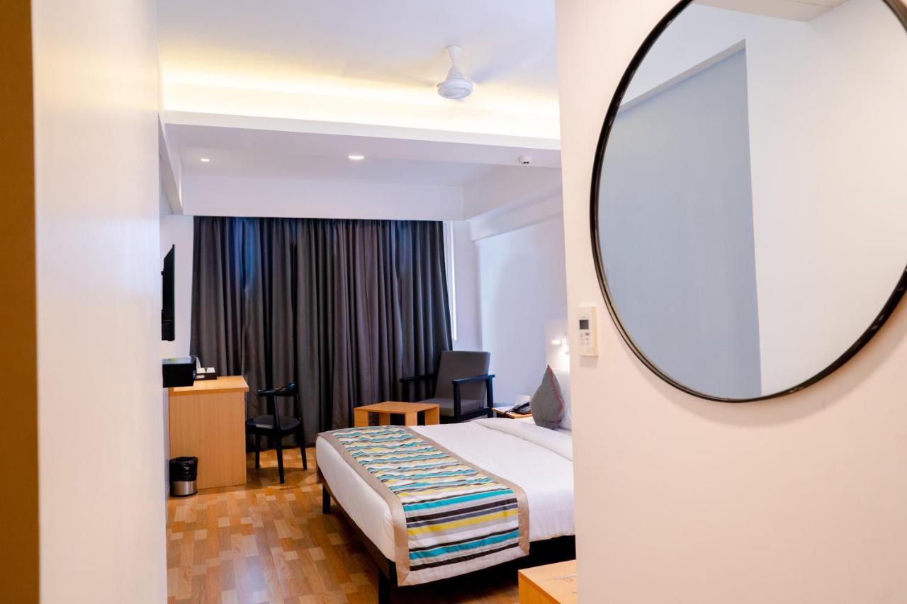 Hotel Tgi Ameya Grand Panaji Zewnętrze zdjęcie