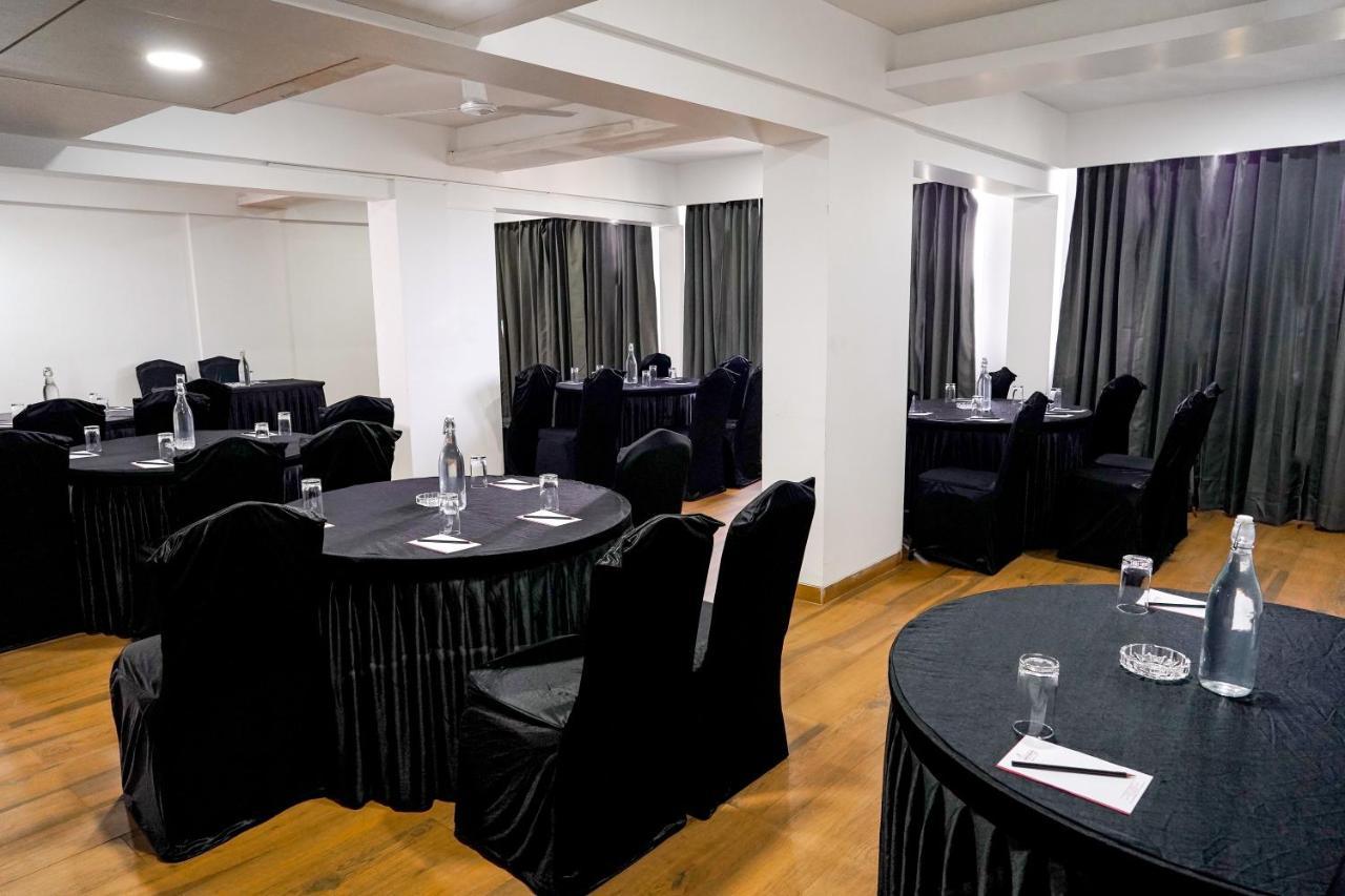 Hotel Tgi Ameya Grand Panaji Zewnętrze zdjęcie